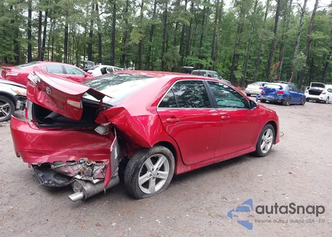 2013 Toyota Camry L/Se/Le/Xle z USA, uszkodzony, nr VIN 4T1BF1FK9DU708344